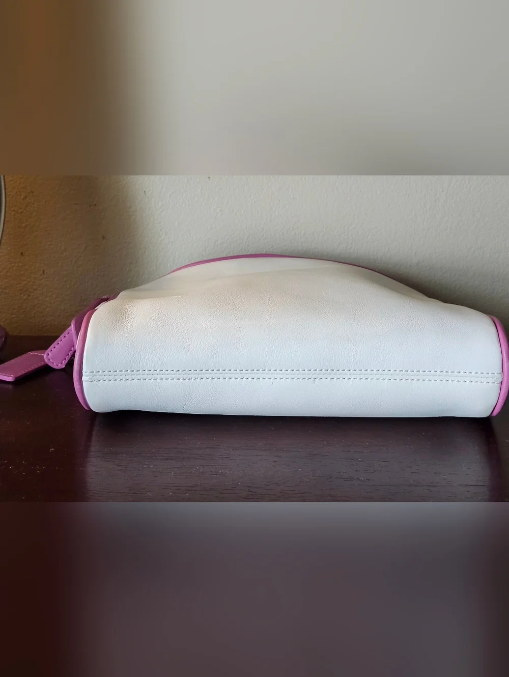 COACH Vintage White Leather Travel Pouch with Pink Trim. - Picture 8 of 10